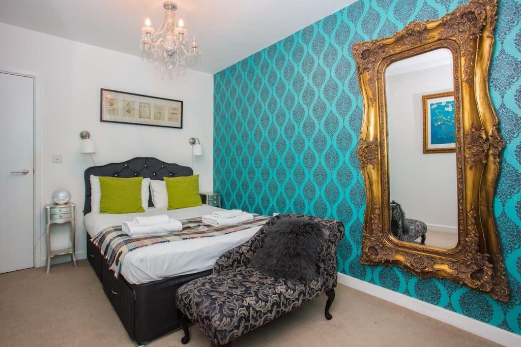 Appartamento Unique & Welcoming 2Bd Flat In Limehouse Londra Esterno foto
